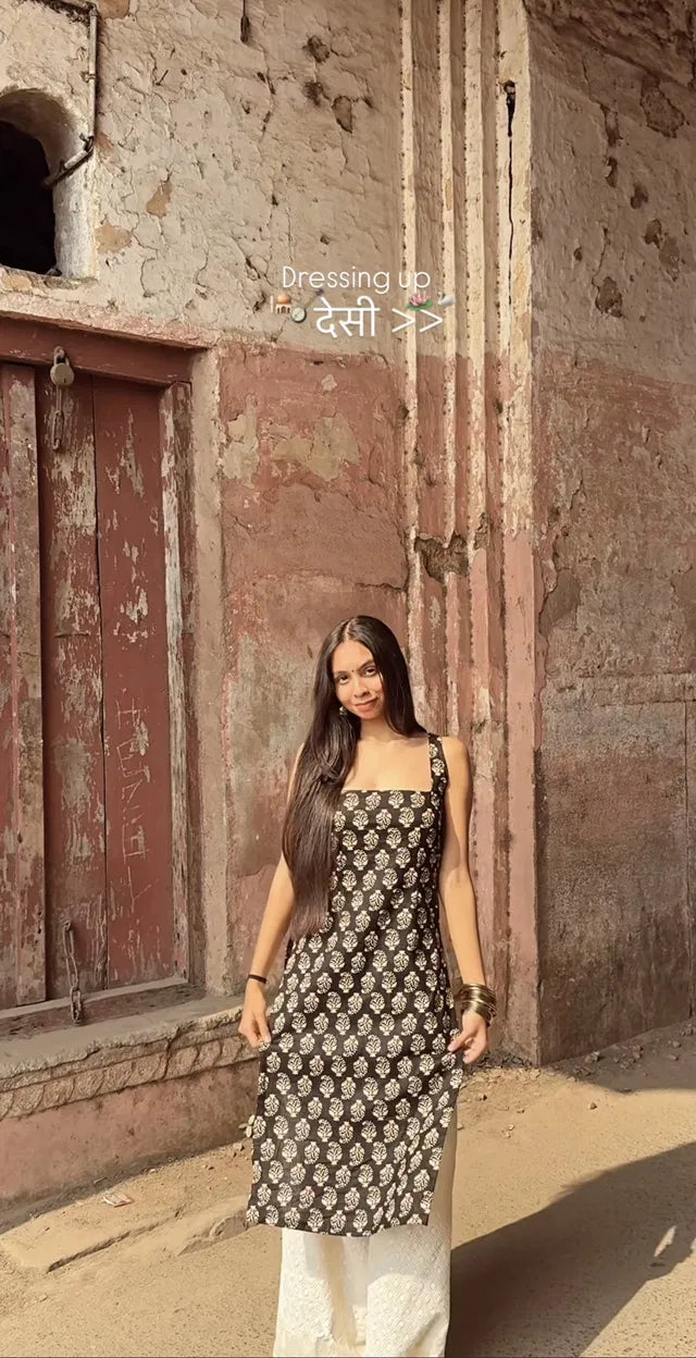 Women's Printed Straight Sleeveless Kurta 13374